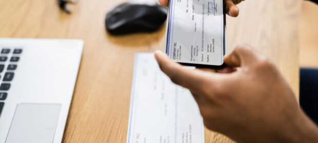 8 Reasons Why Employees Prefer Printed Checks Over Direct Deposits